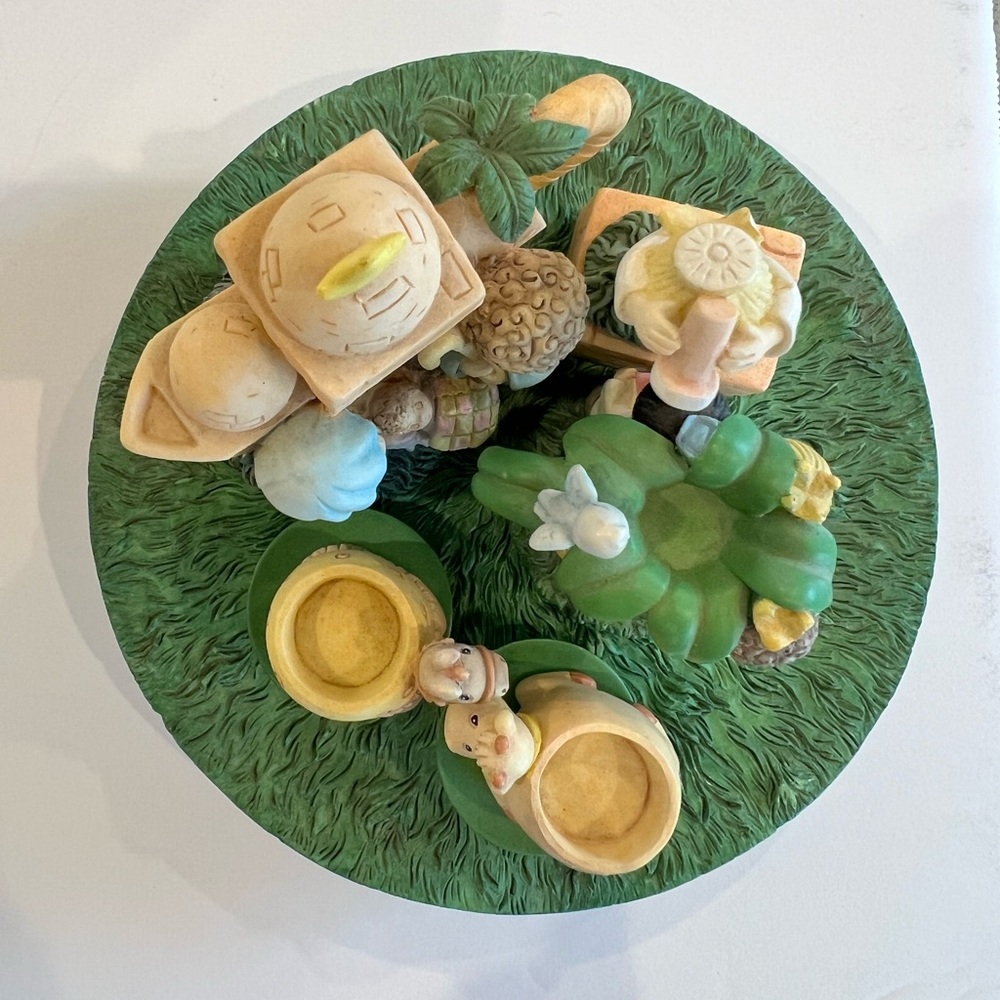 Precious Moments 1998 Nativity Mini Tea
Set Display INCOMPLETE missing spoon - Picture 2 of 13